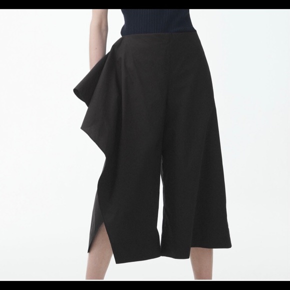 NWT  COS Avant-Garde Black Culottes - Picture 2 of 10